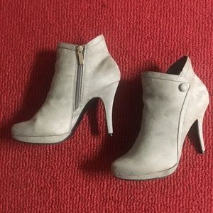 Limelight Gray Ankle Boots with heels